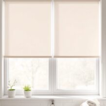 Jak wybrać osłony okienne do łazienki, by łączyły prywatność z odpornością na wilgoć i łatwością czyszczenia