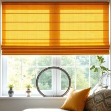 Rolety materiałowe do salonu: jak wybrać idealne tkaniny, kolory i funkcje dla komfortu i stylu wnętrza